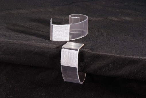 MONSTER CLIP FITS LIFETIME TABLES®, WITHOUT VELCRO® BRAND HO